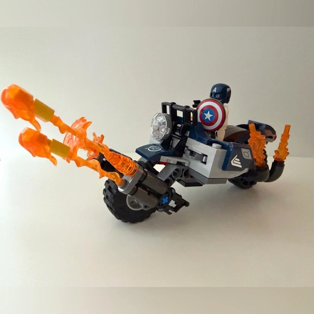 LEGO Marvel Super Heroes Captain America Outriders Attack - #76123 (Retired Set)